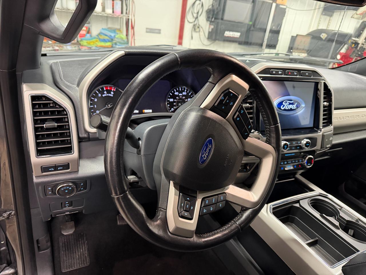 Ford F-350 SD Lariat SuperCab 4WD DRW 2022