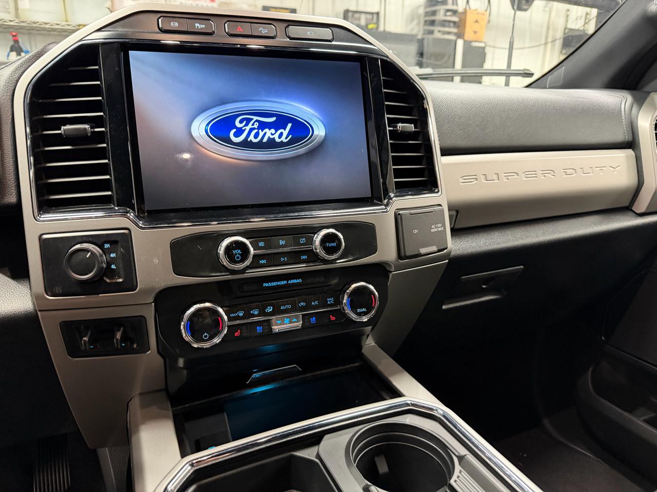 Ford F-350 SD Lariat SuperCab 4WD DRW 2022