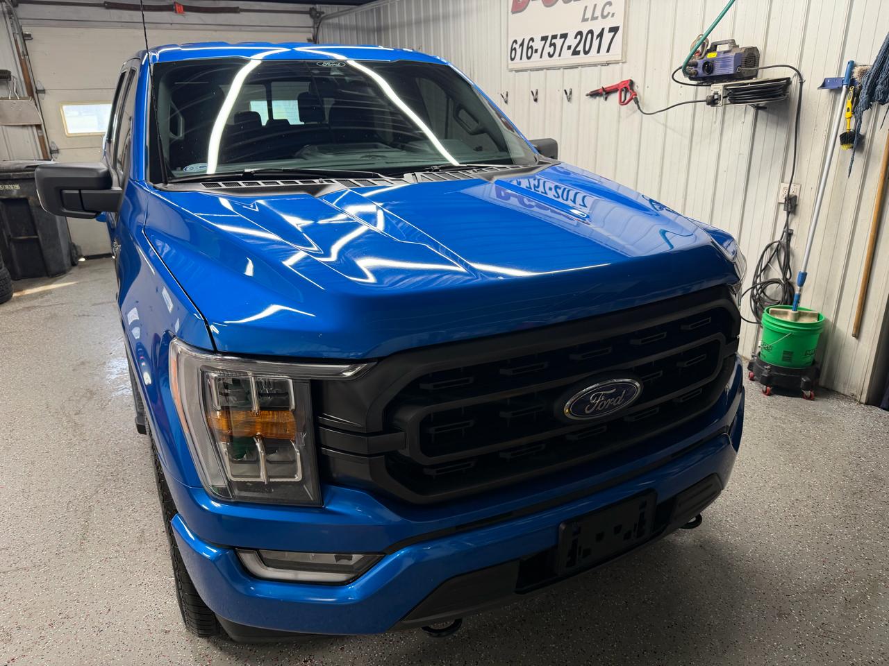 Ford F-150 4WD SuperCrew 145" XLT 2021