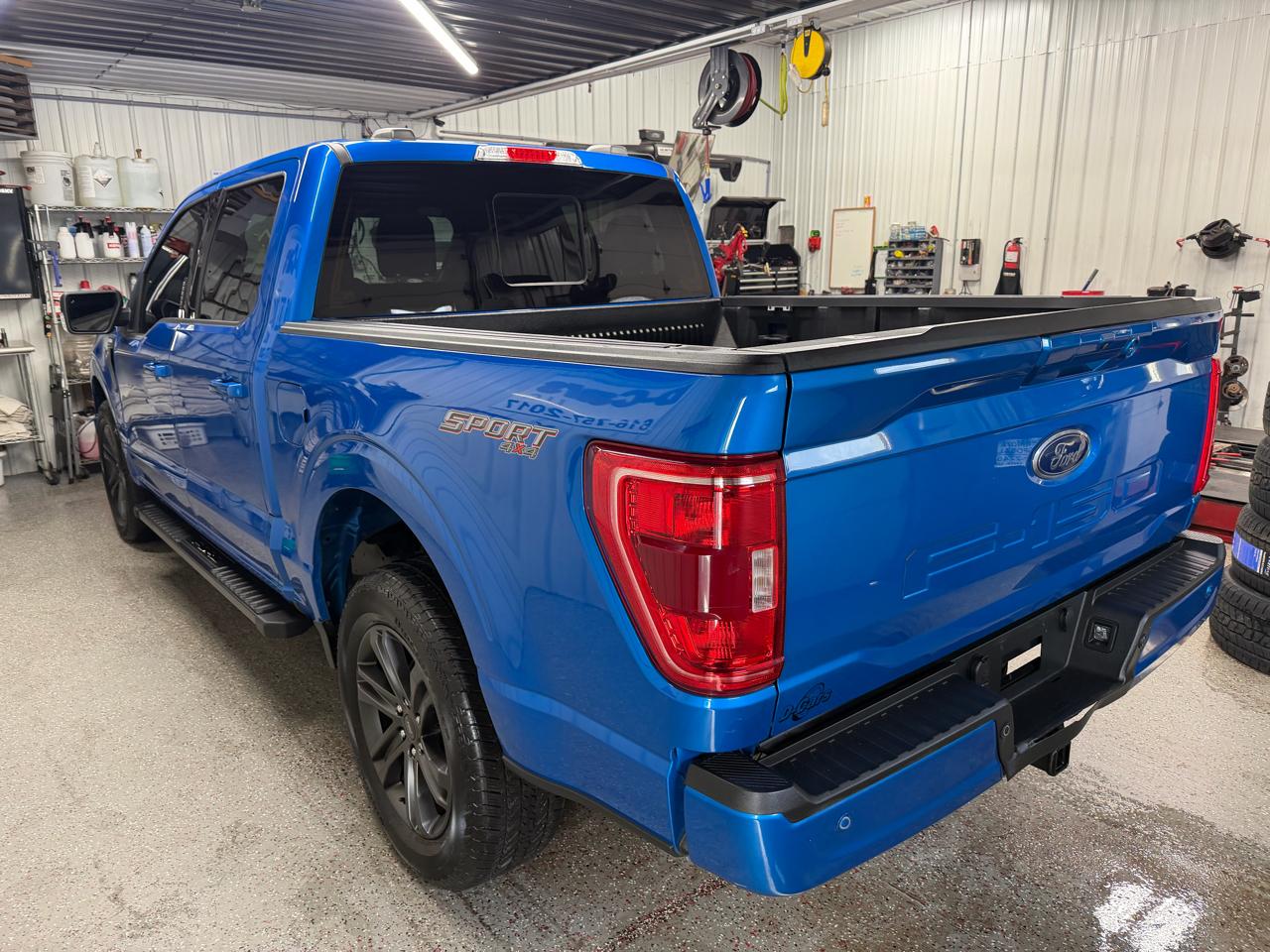 Ford F-150 4WD SuperCrew 145" XLT 2021