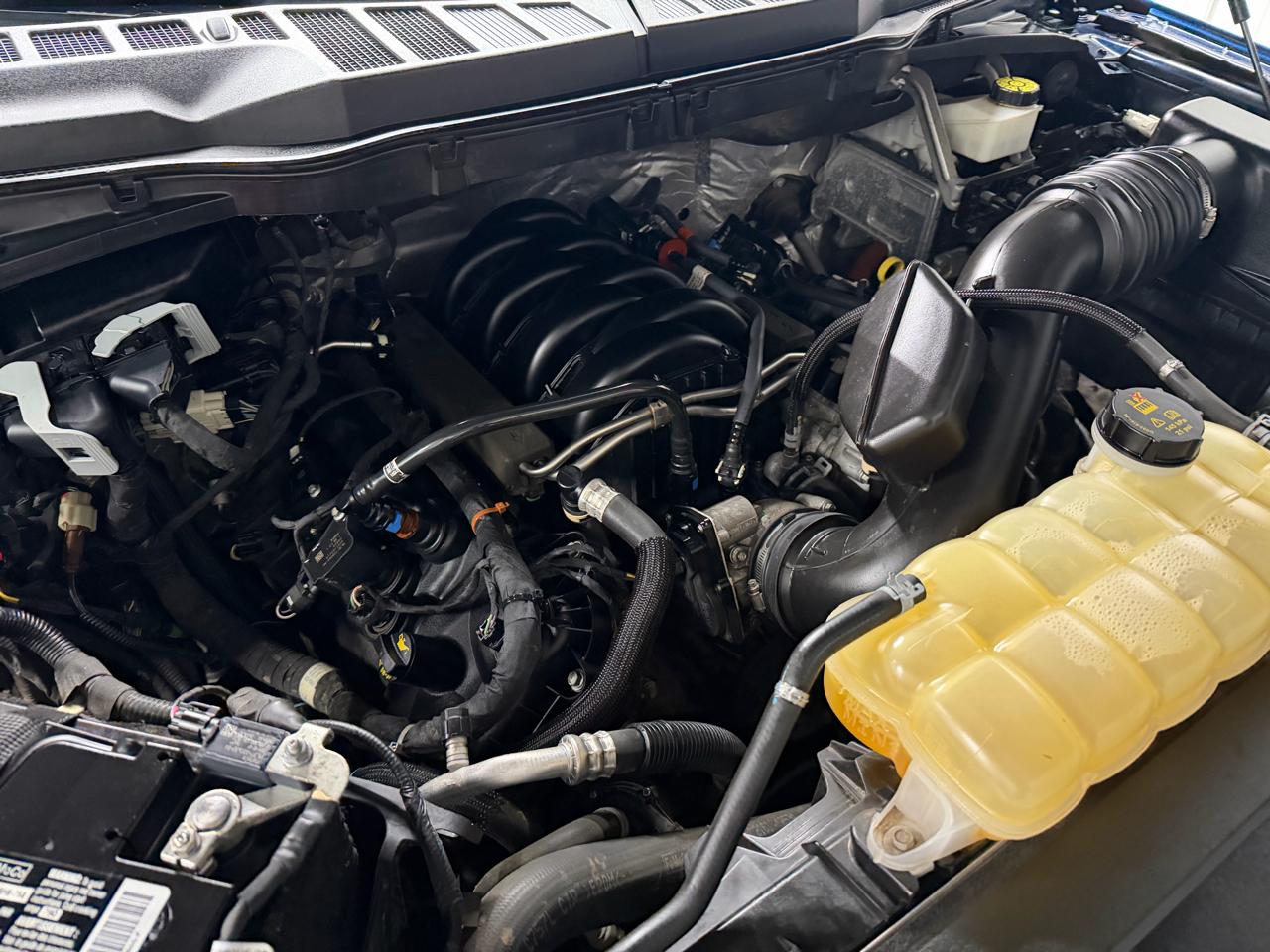 Ford F-150 4WD SuperCrew 145" XLT 2021