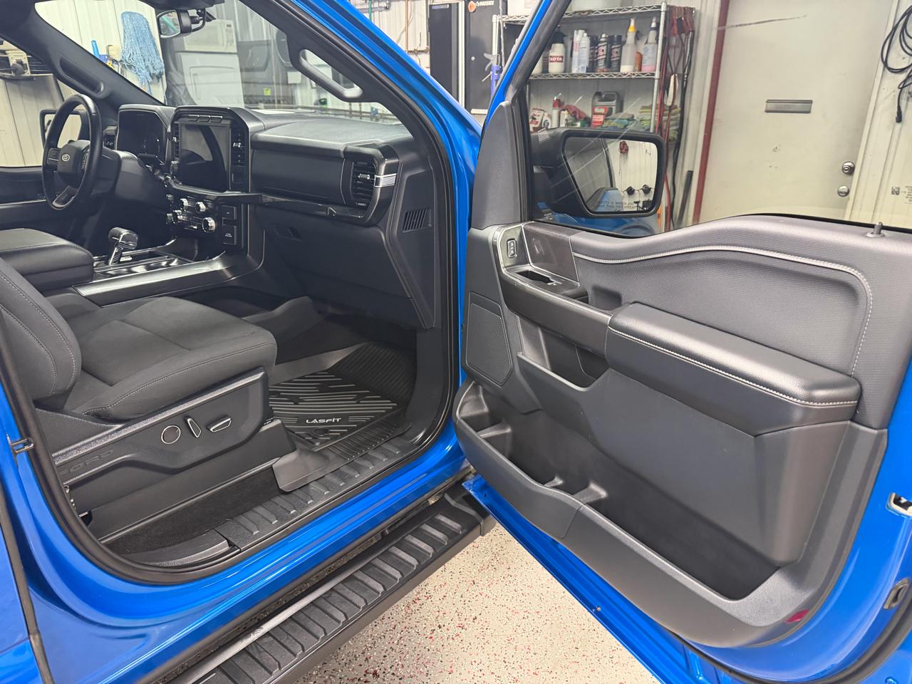 Ford F-150 4WD SuperCrew 145" XLT 2021