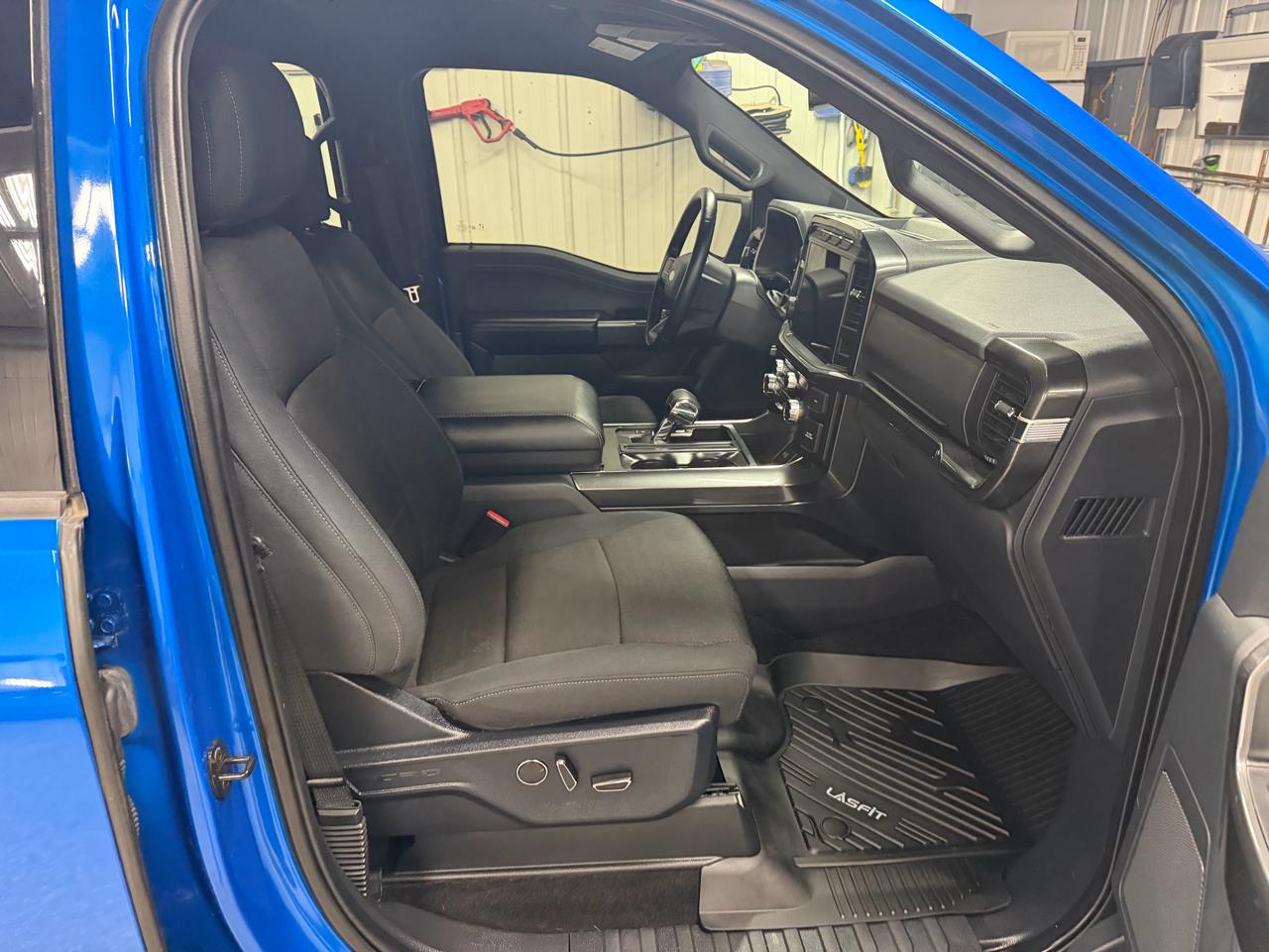 Ford F-150 4WD SuperCrew 145" XLT 2021