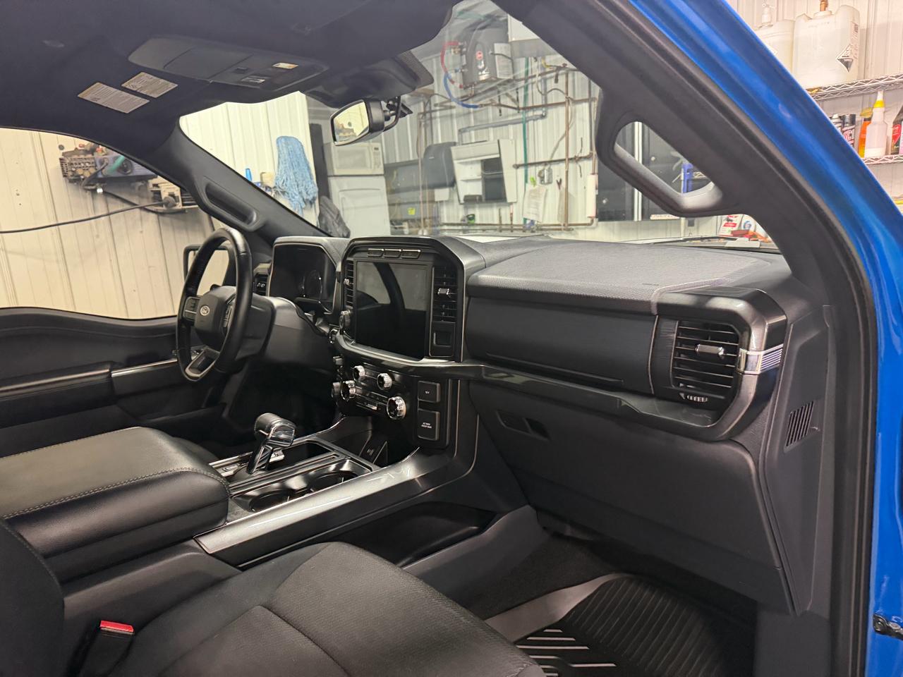 Ford F-150 4WD SuperCrew 145" XLT 2021