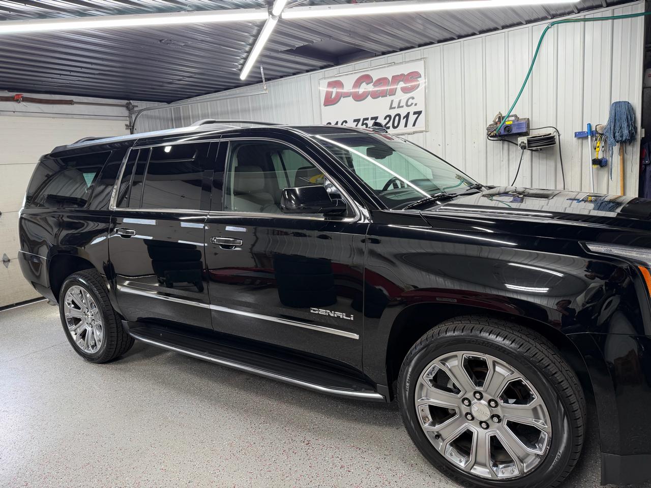 GMC Yukon XL Denali 4WD 2017