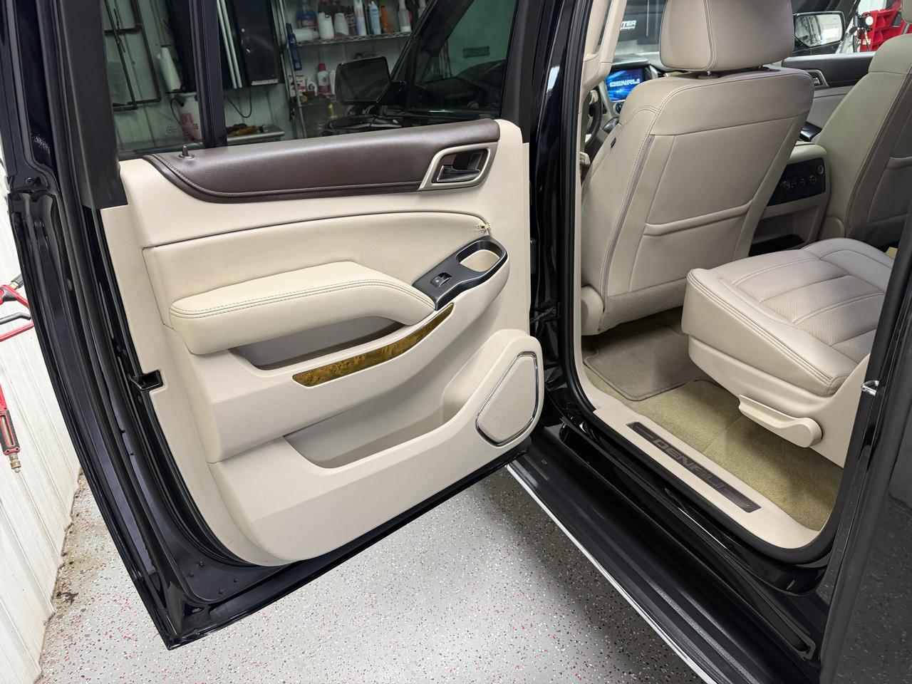 GMC Yukon XL Denali 4WD 2017