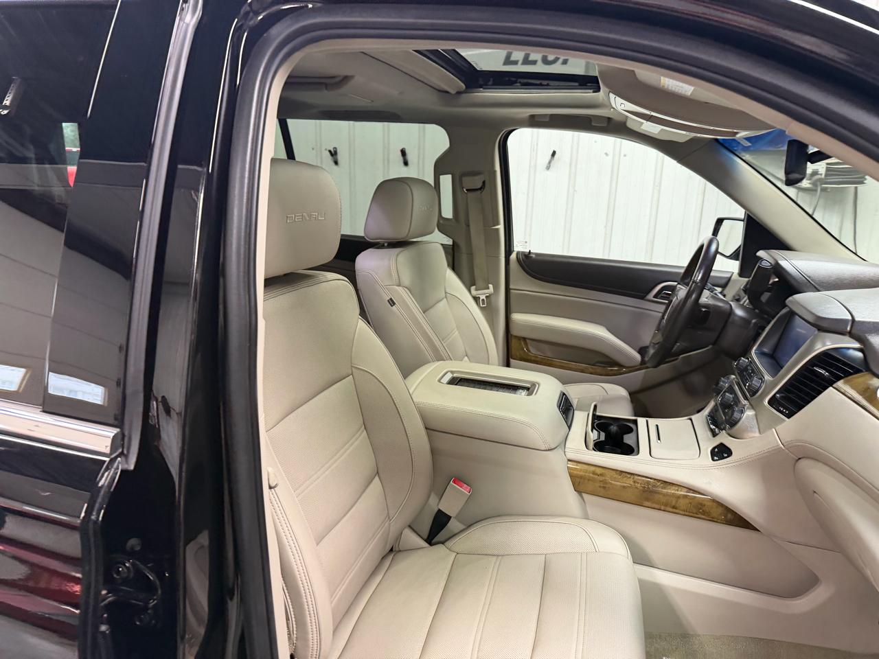 GMC Yukon XL Denali 4WD 2017