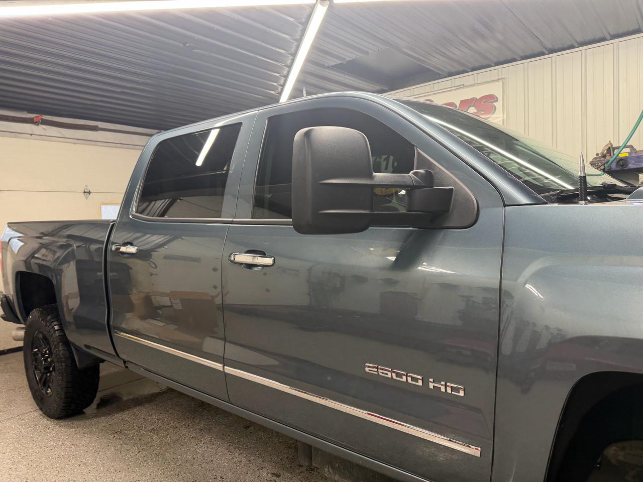 Chevrolet Silverado 2500HD 4WD Crew Cab 159" LTZ 2015