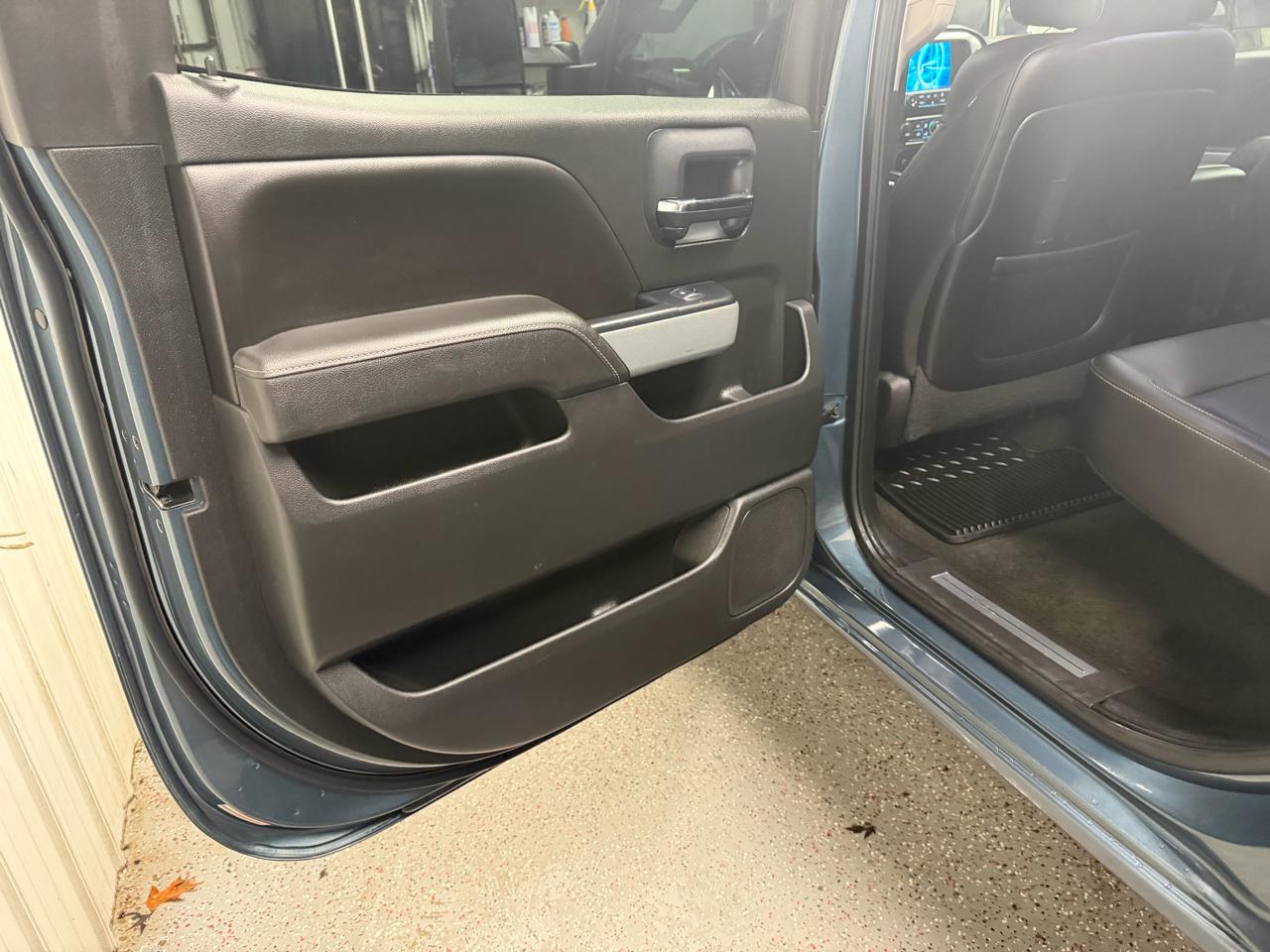 Chevrolet Silverado 2500HD 4WD Crew Cab 159" LTZ 2015