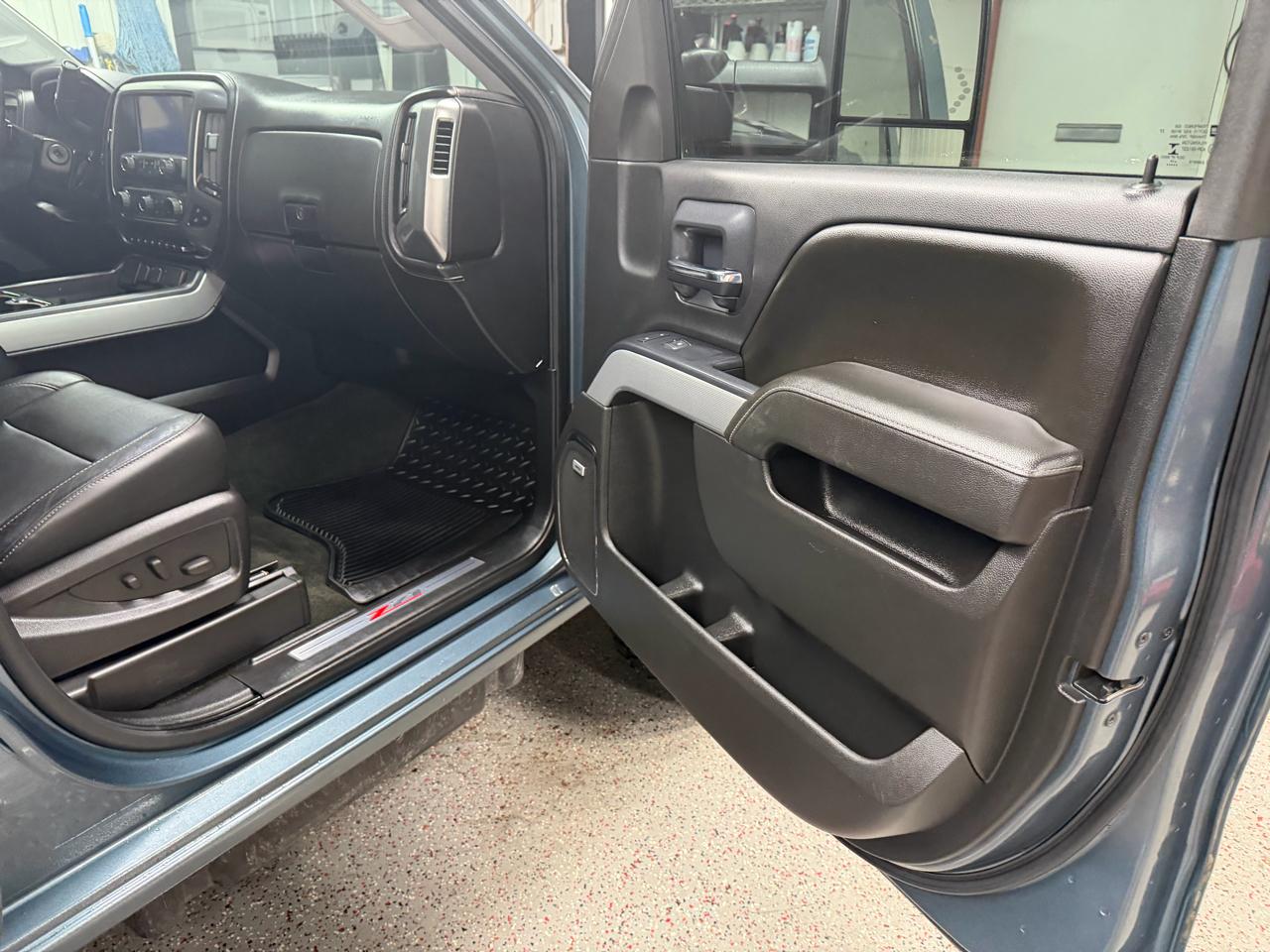 Chevrolet Silverado 2500HD 4WD Crew Cab 159" LTZ 2015