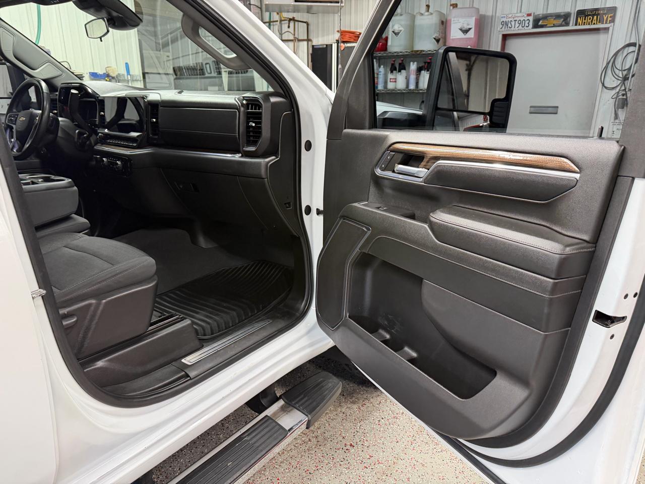 Chevrolet Silverado 2500HD 4WD Crew Cab 167" LT w/2LT 2024