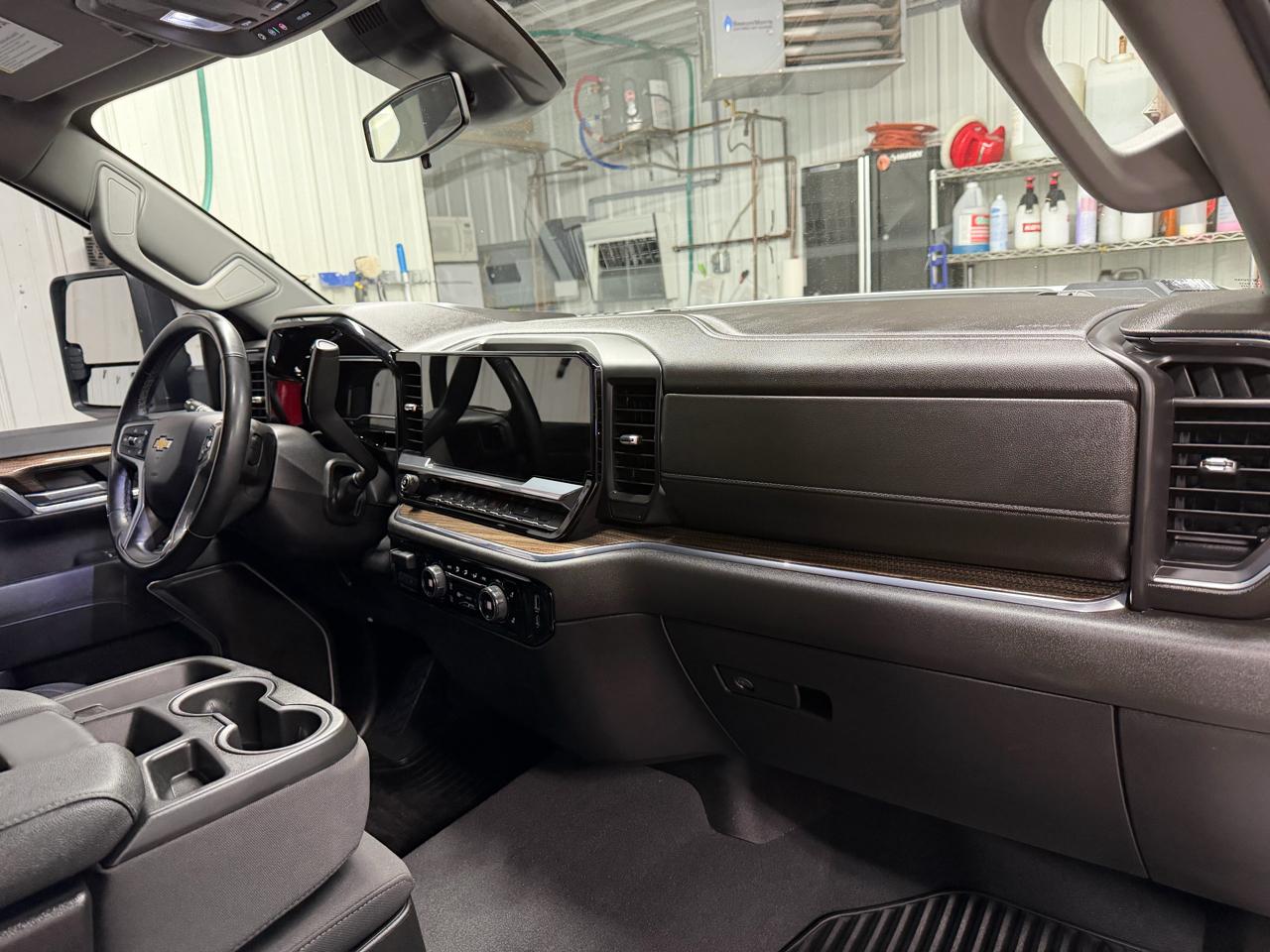 Chevrolet Silverado 2500HD 4WD Crew Cab 167" LT w/2LT 2024