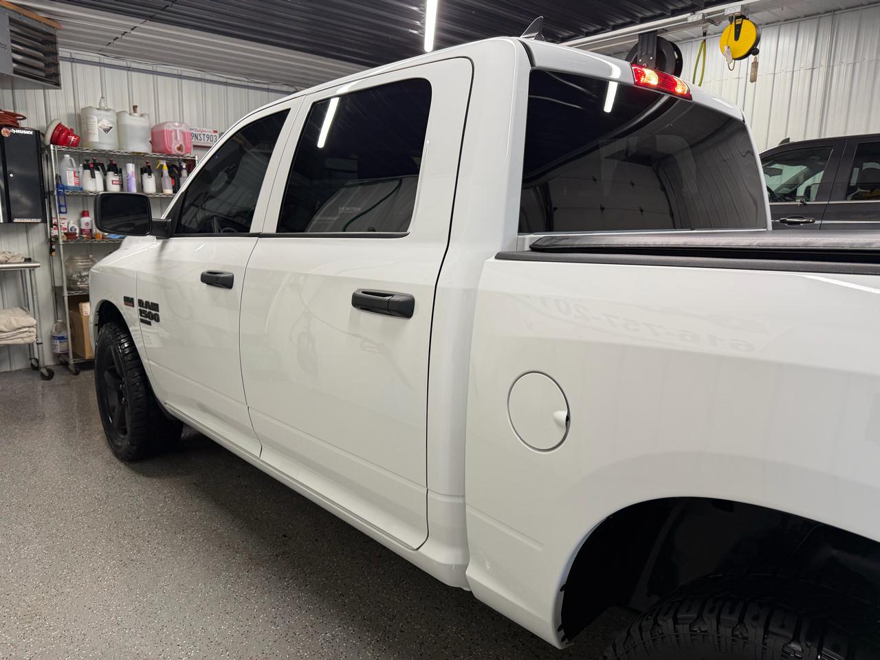 RAM 1500 Classic Express 4x4 Crew Cab 5'7" Box 2019
