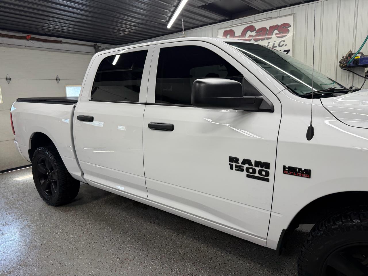 RAM 1500 Classic Express 4x4 Crew Cab 5'7" Box 2019