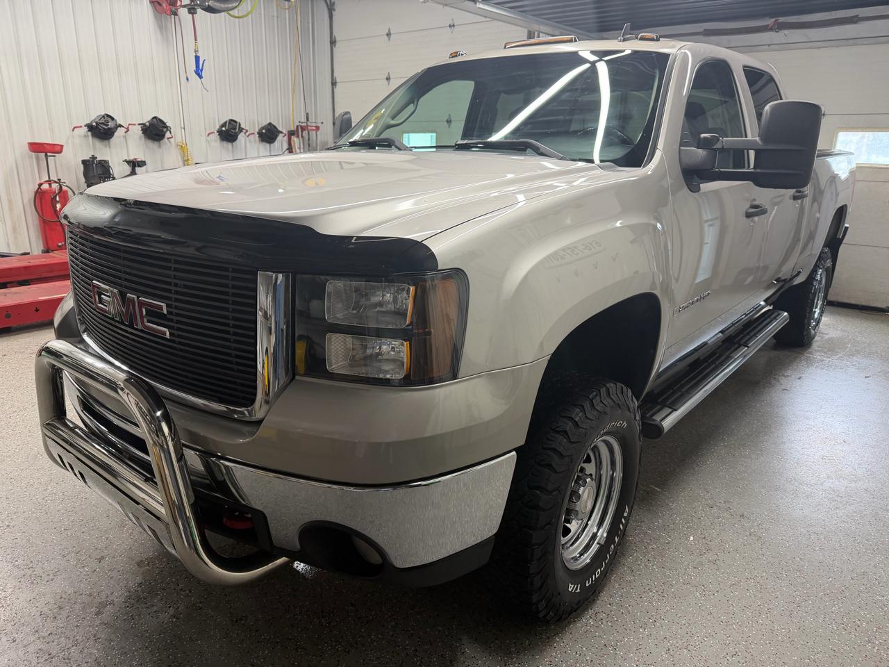 GMC Sierra 2500HD 4WD Crew Cab 153.7" SLE 2008