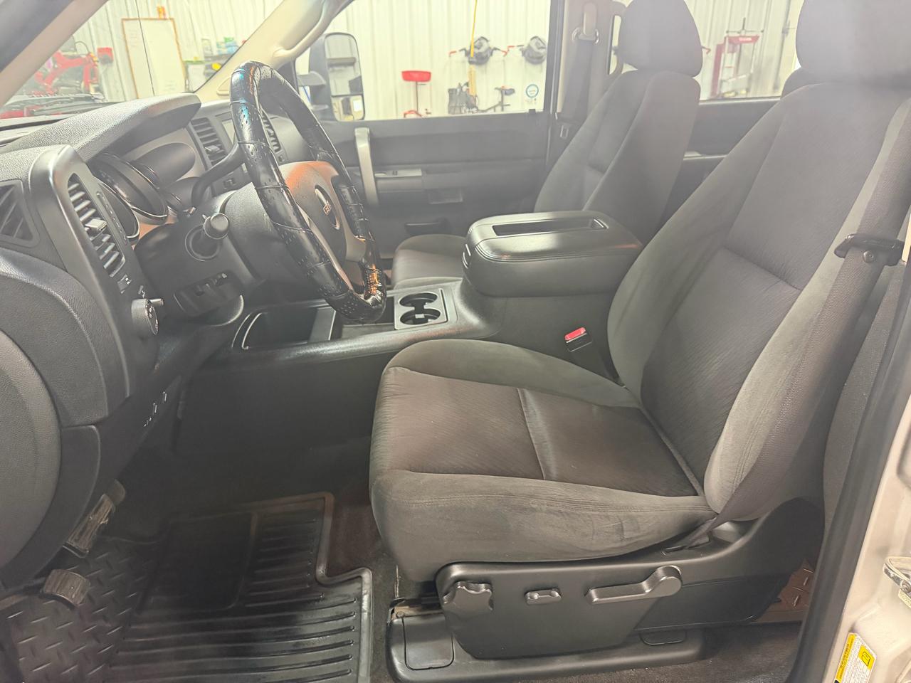 GMC Sierra 2500HD 4WD Crew Cab 153.7" SLE 2008