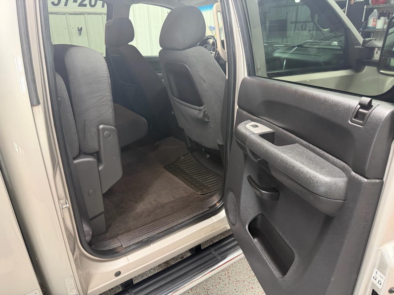 GMC Sierra 2500HD 4WD Crew Cab 153.7" SLE 2008