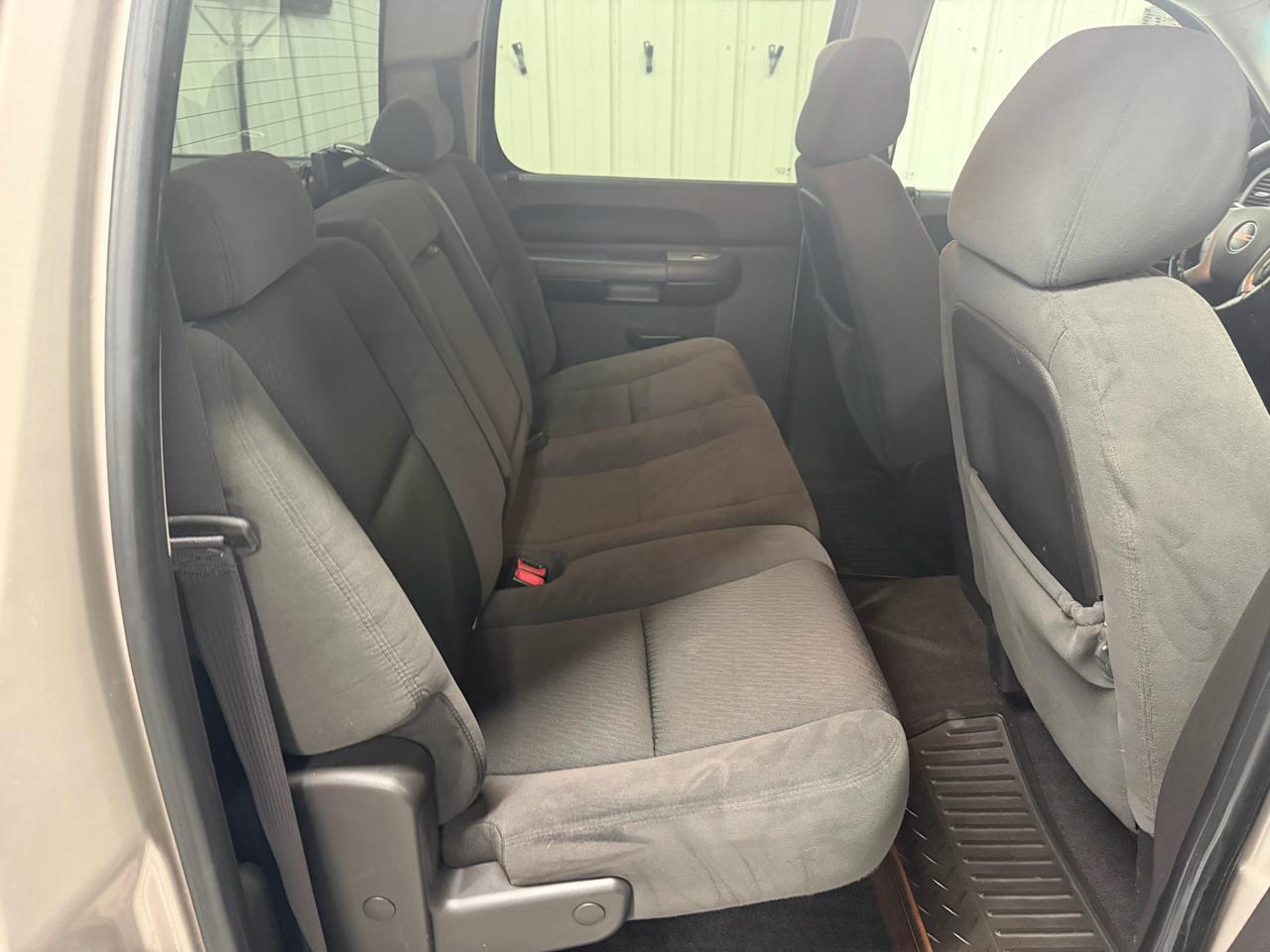 GMC Sierra 2500HD 4WD Crew Cab 153.7" SLE 2008