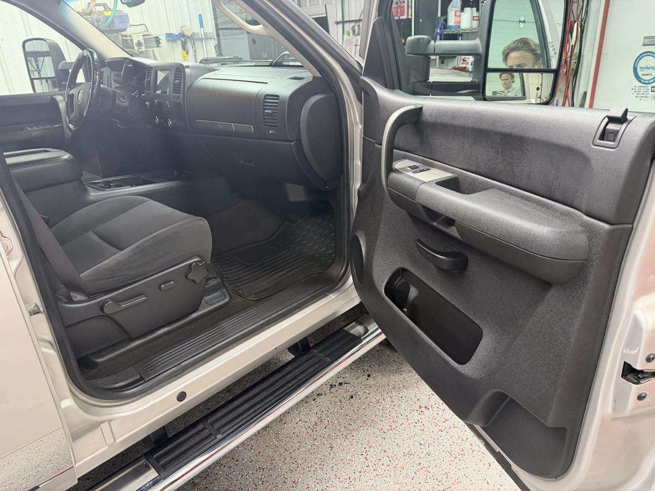 GMC Sierra 2500HD 4WD Crew Cab 153.7" SLE 2008