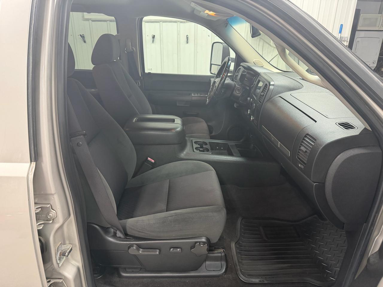 GMC Sierra 2500HD 4WD Crew Cab 153.7" SLE 2008