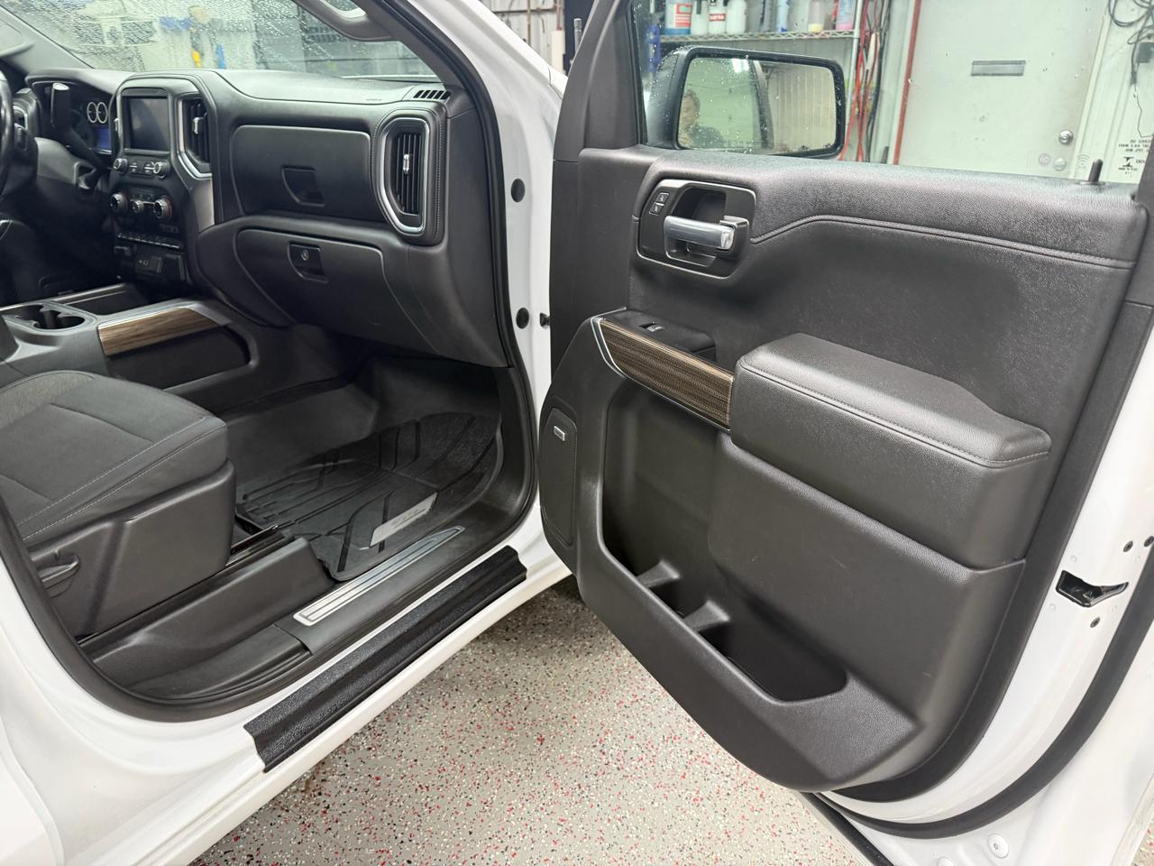 Chevrolet Silverado 1500 4WD Crew Cab 147" LT Trail Boss 2019