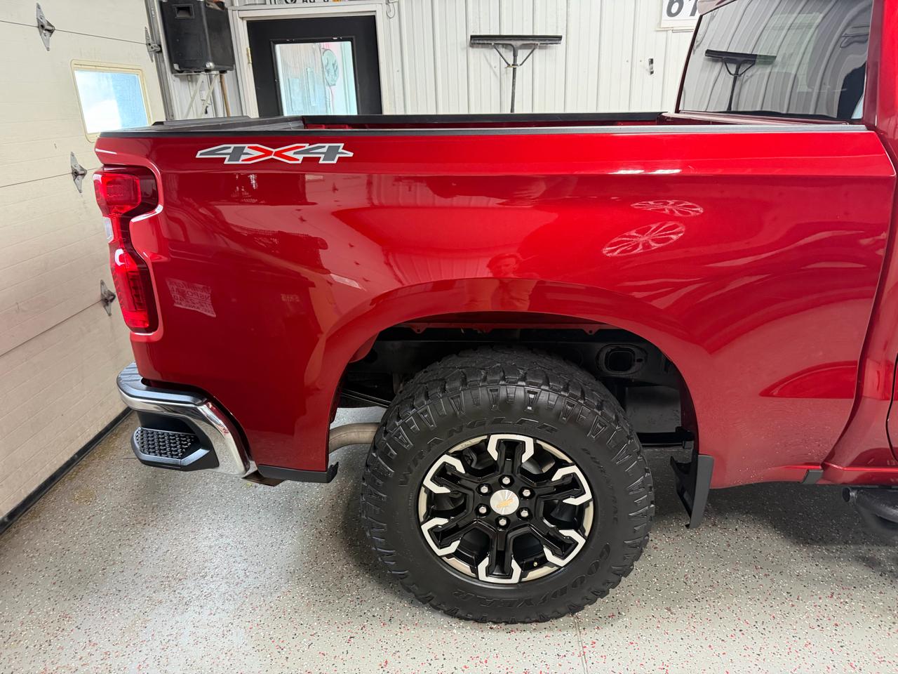 Chevrolet Silverado 1500 4WD Crew Cab 147" LT w/2FL 2023