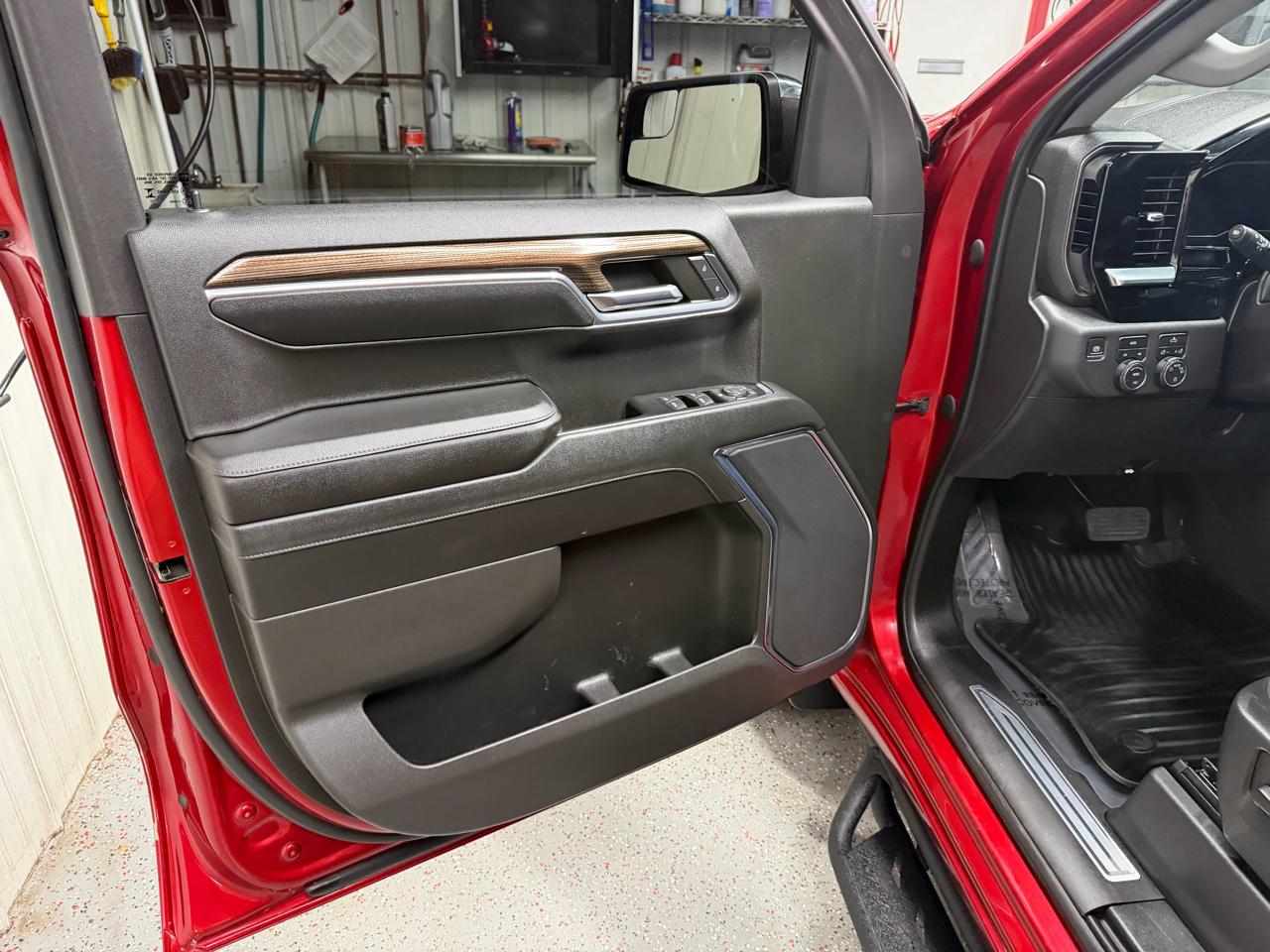 Chevrolet Silverado 1500 4WD Crew Cab 147" LT w/2FL 2023