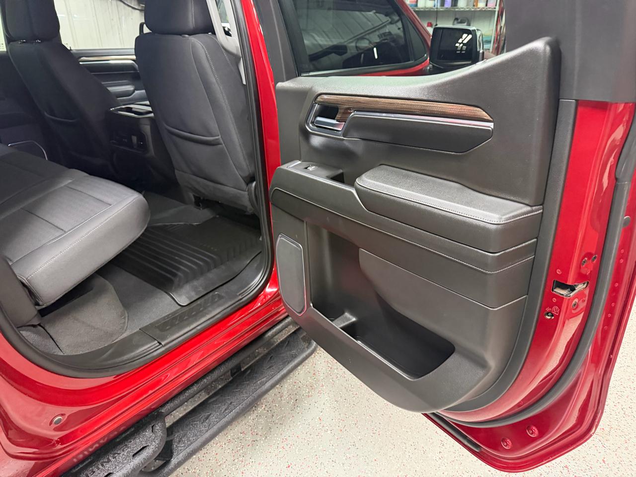 Chevrolet Silverado 1500 4WD Crew Cab 147" LT w/2FL 2023