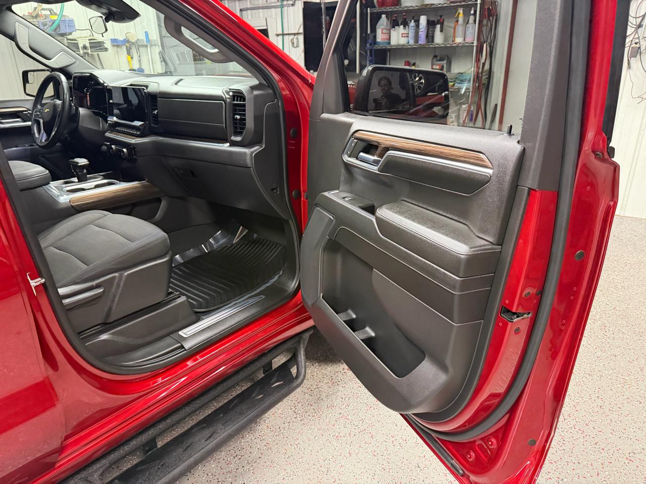 Chevrolet Silverado 1500 4WD Crew Cab 147" LT w/2FL 2023