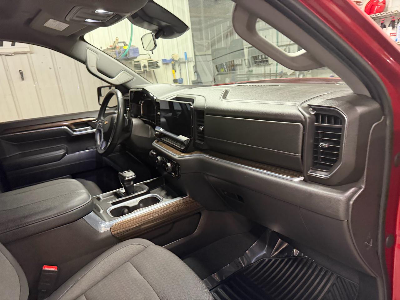 Chevrolet Silverado 1500 4WD Crew Cab 147" LT w/2FL 2023