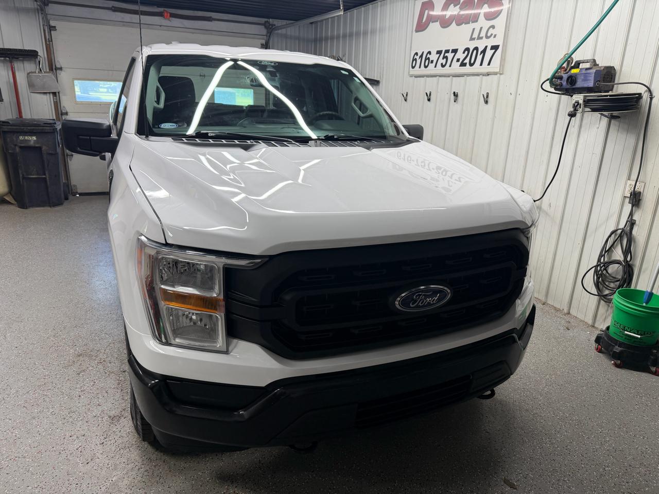 Ford F-150 4WD Reg Cab 141" XL 2021