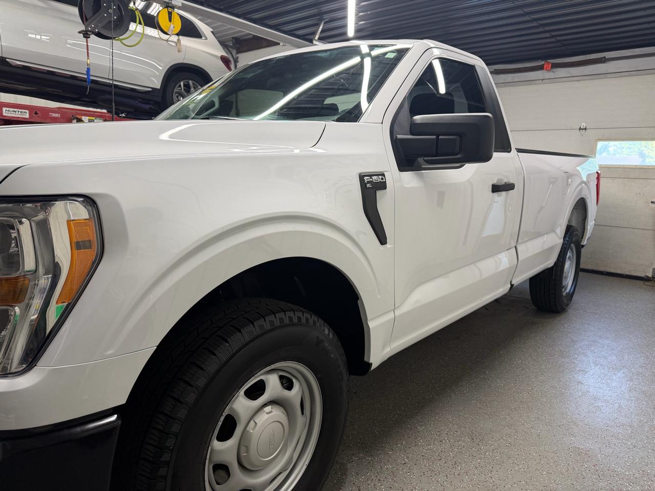 Ford F-150 4WD Reg Cab 141" XL 2021