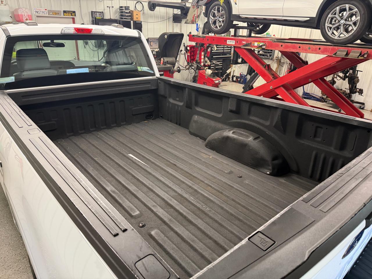 Ford F-150 4WD Reg Cab 141" XL 2021