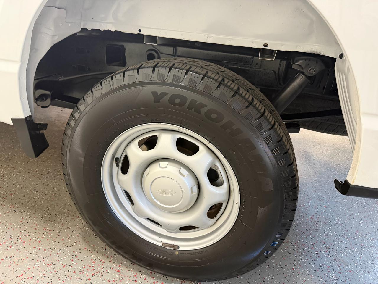 Ford F-150 4WD Reg Cab 141" XL 2021