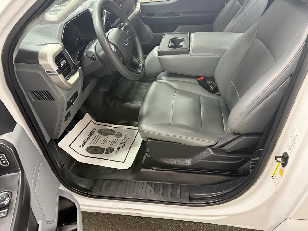 Ford F-150 4WD Reg Cab 141" XL 2021