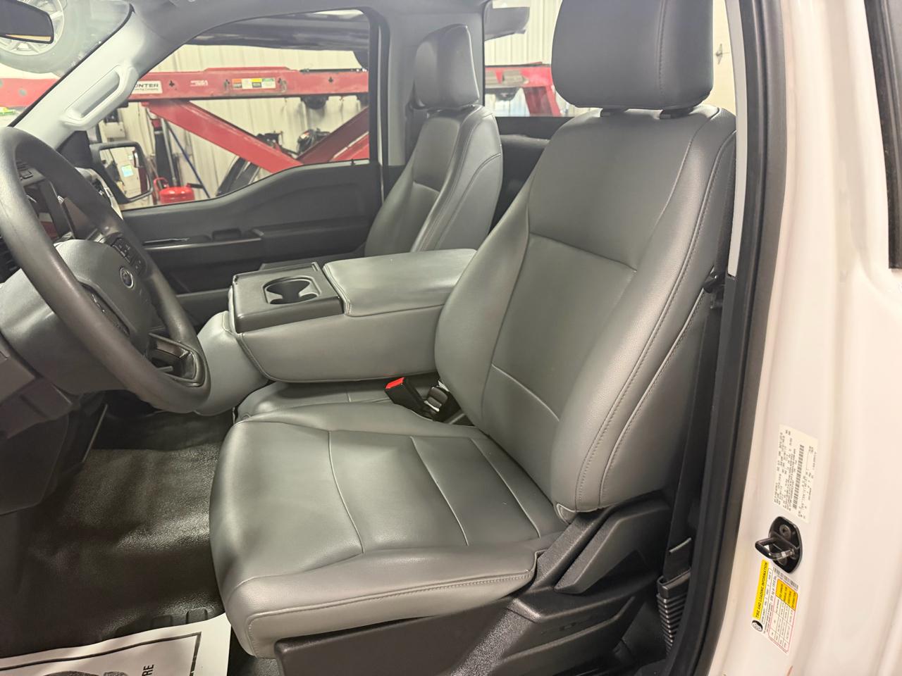 Ford F-150 4WD Reg Cab 141" XL 2021
