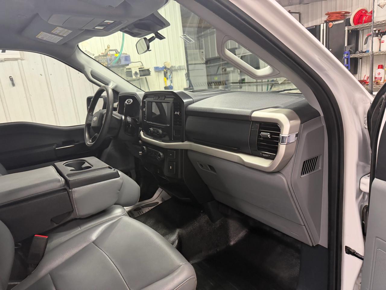 Ford F-150 4WD Reg Cab 141" XL 2021