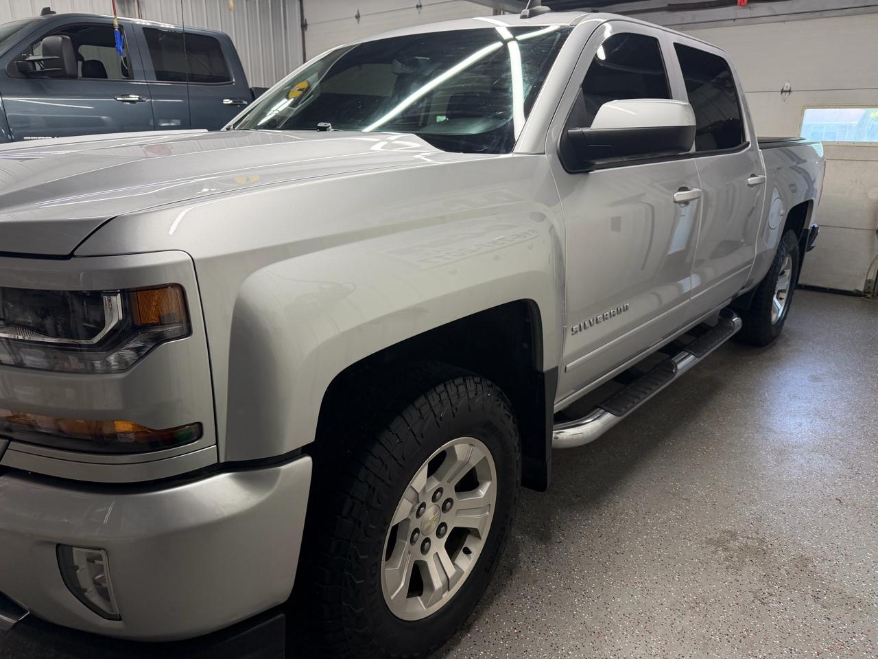 Chevrolet Silverado 1500 4WD Crew Cab 153.0" LT w/2LT 2017