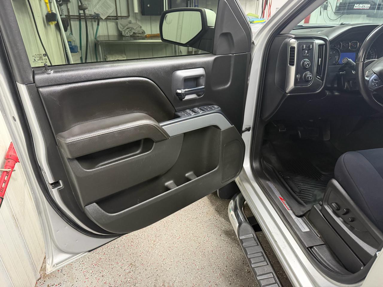 Chevrolet Silverado 1500 4WD Crew Cab 153.0" LT w/2LT 2017