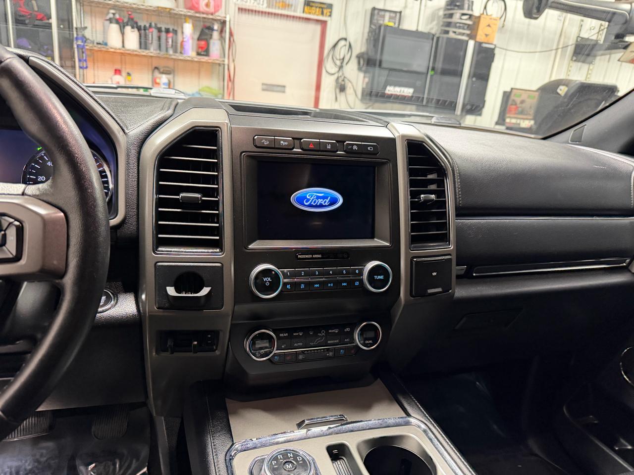 Ford Expedition MAX XLT 4WD 2020