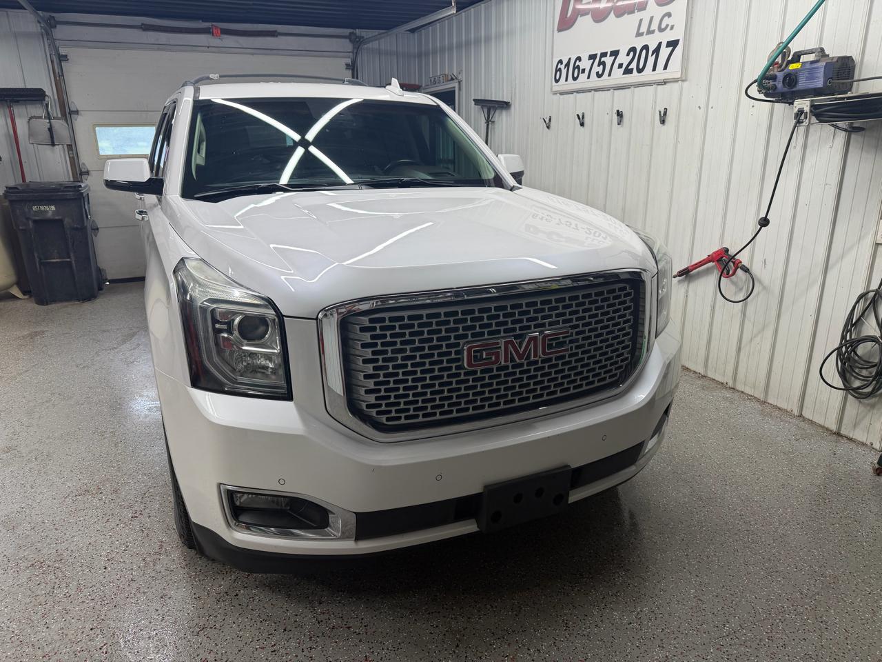 GMC Yukon XL Denali 4WD 2016