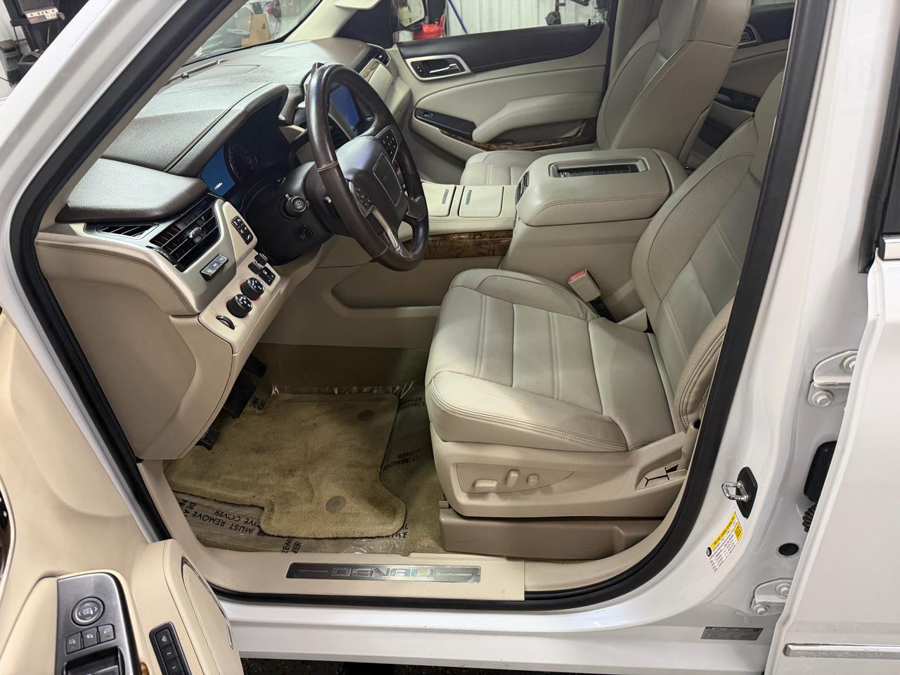 GMC Yukon XL Denali 4WD 2016