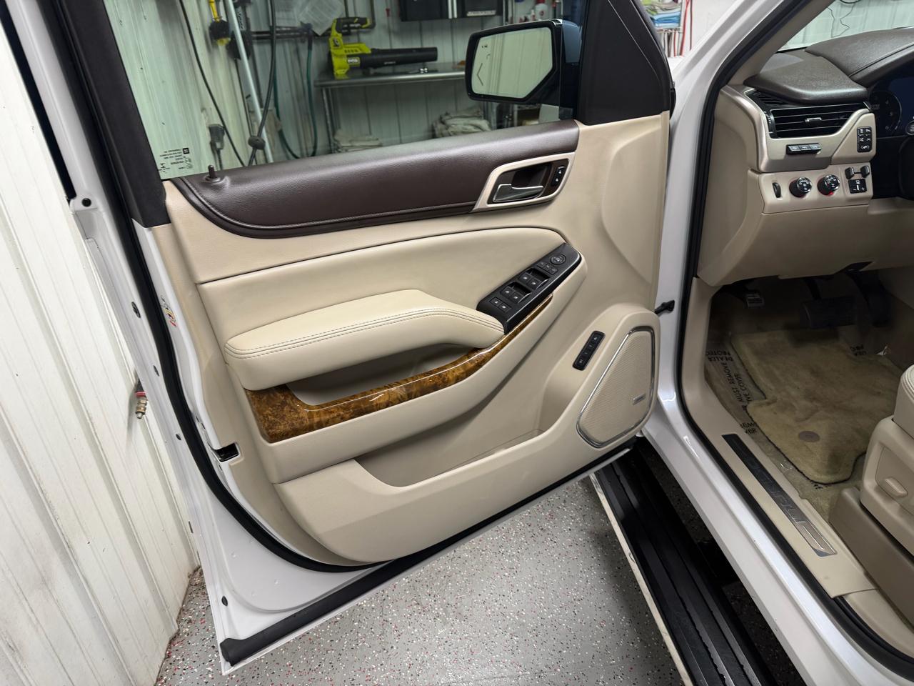 GMC Yukon XL Denali 4WD 2016
