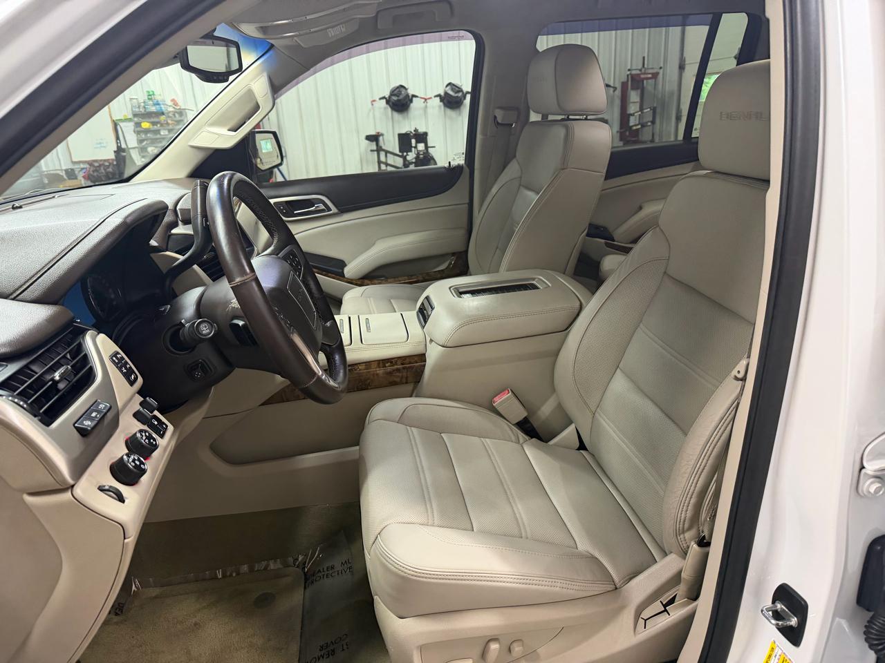 GMC Yukon XL Denali 4WD 2016