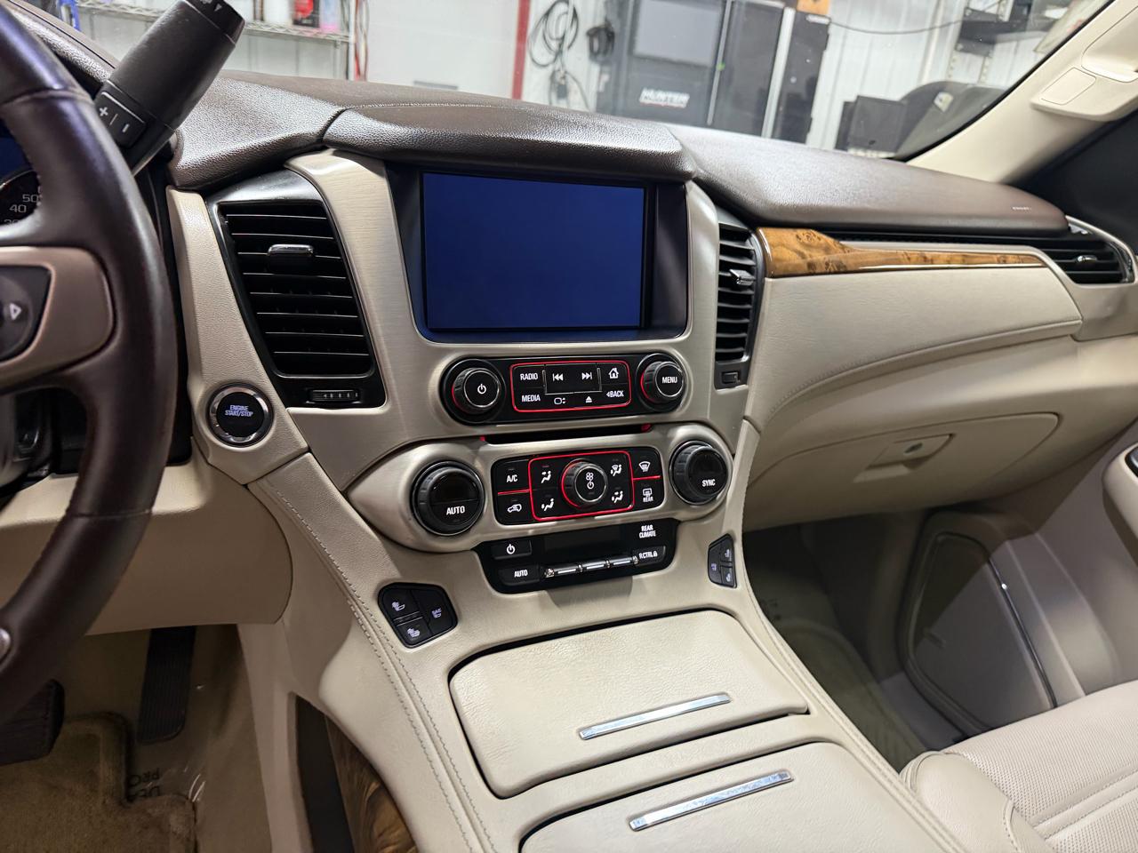 GMC Yukon XL Denali 4WD 2016