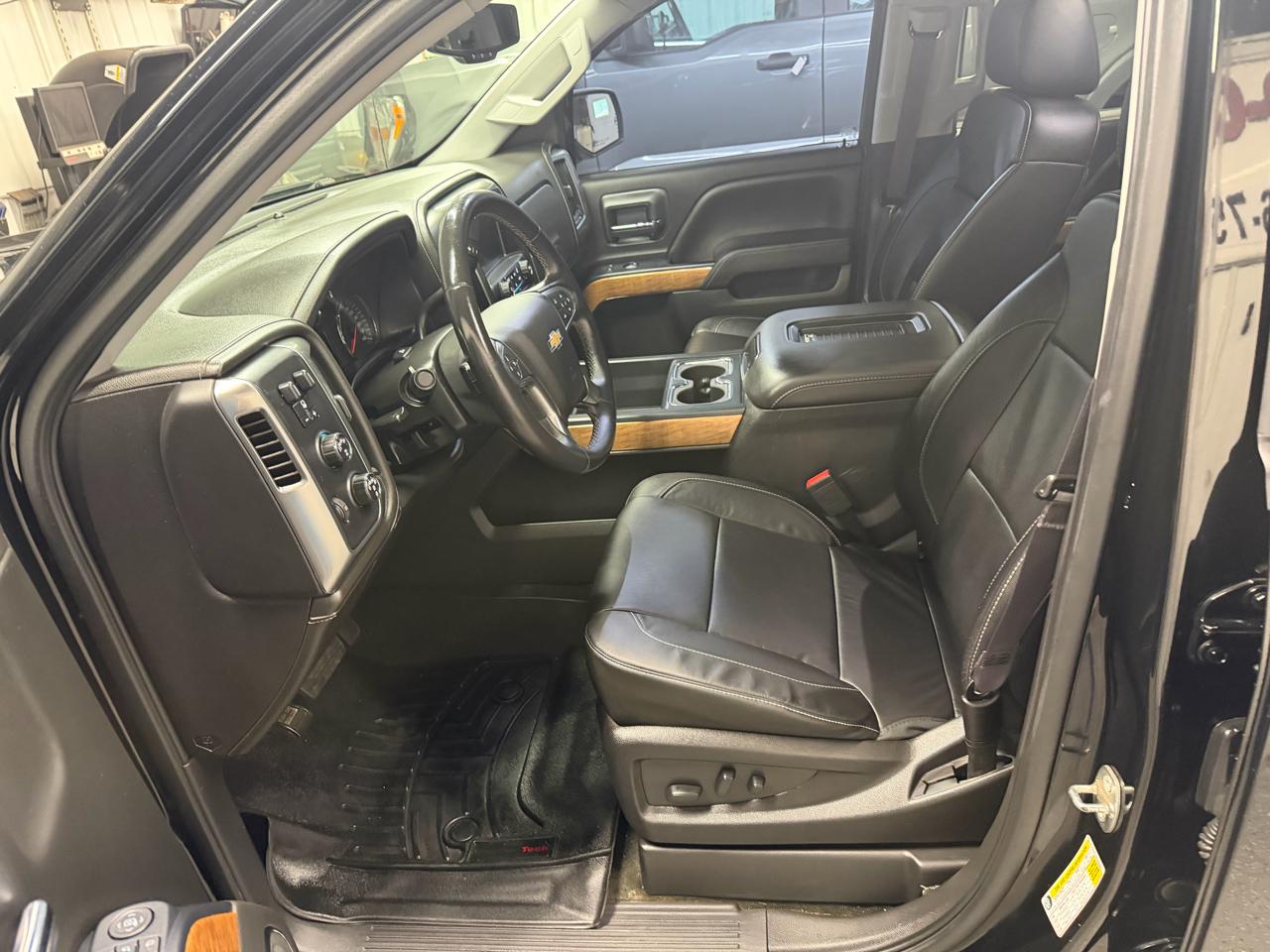 Chevrolet Silverado 1500 4WD Crew Cab 147" LTZ 2017