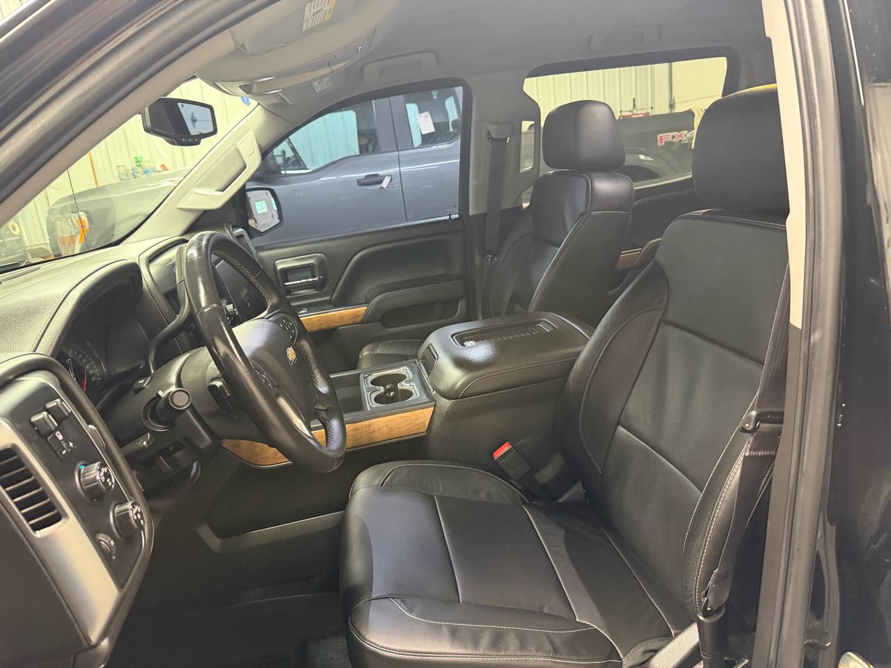 Chevrolet Silverado 1500 4WD Crew Cab 147" LTZ 2017