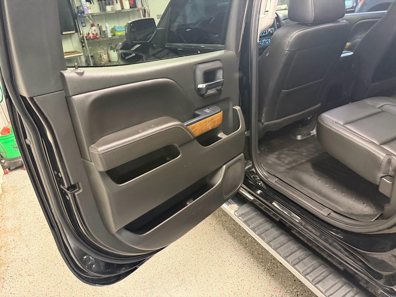 Chevrolet Silverado 1500 4WD Crew Cab 147" LTZ 2017