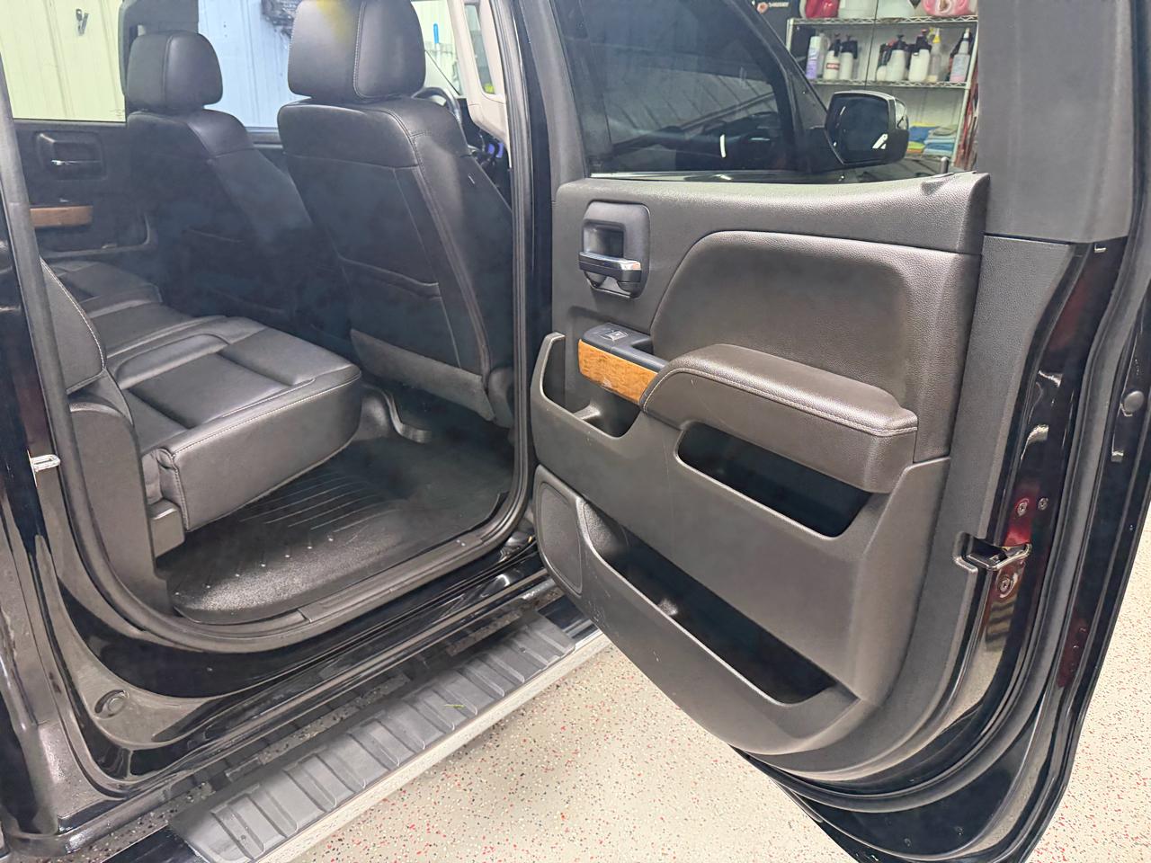 Chevrolet Silverado 1500 4WD Crew Cab 147" LTZ 2017