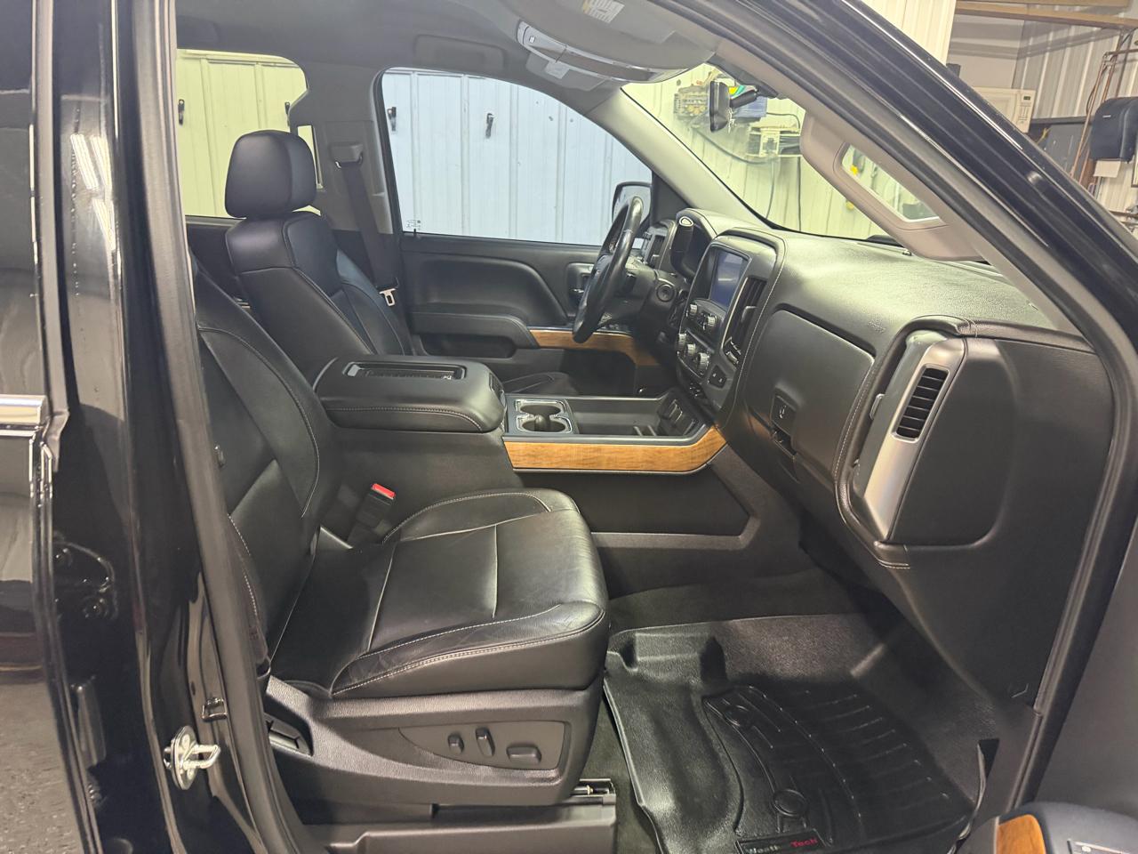 Chevrolet Silverado 1500 4WD Crew Cab 147" LTZ 2017